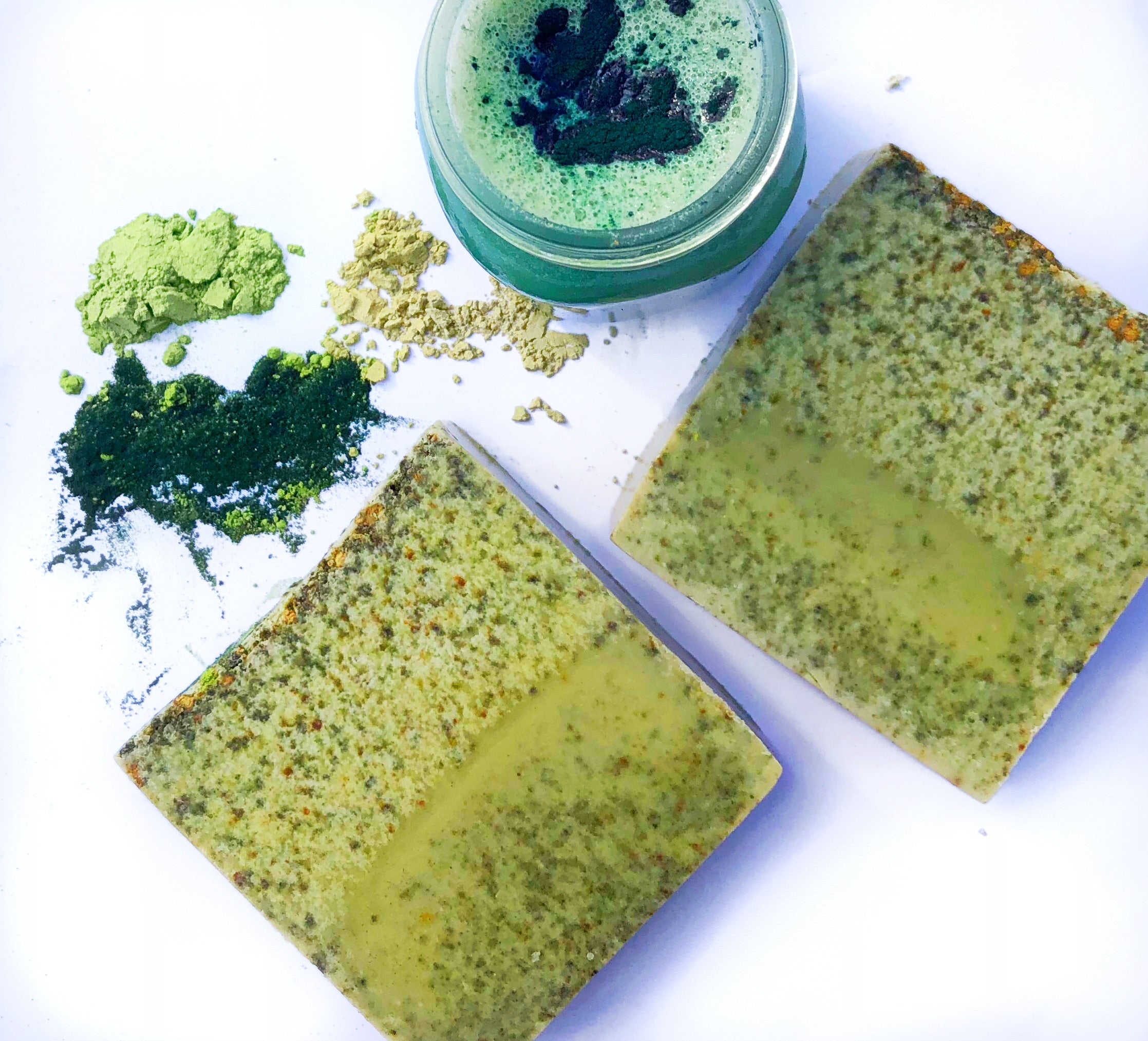 Moisturizing Spirulina Smoothie Bar Soap is great for dry, mature and sensitive skin. 